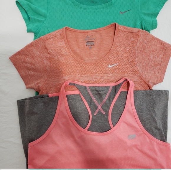 Nike Tops - Working out tops